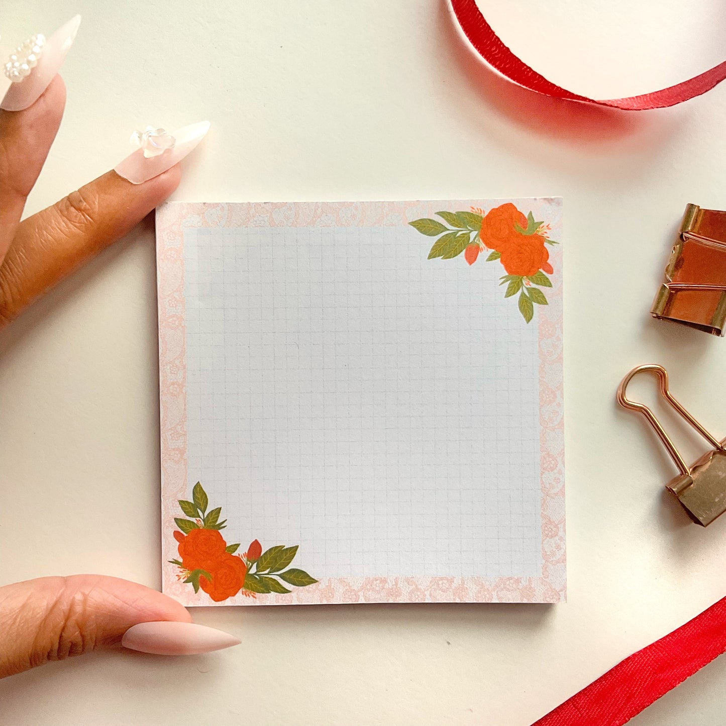 Elegant Lace & Red Roses Memo Pad – Classic Charm