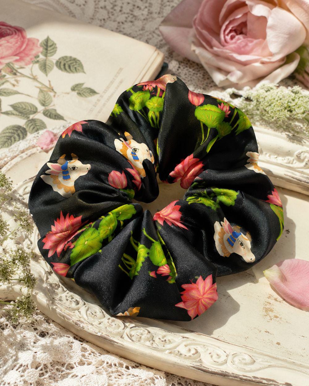 Vrindavan Nights scrunchie - Image 8